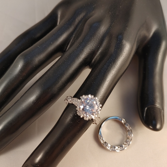 NWOT CZ 925 engagement ring and band size 5 - Picture 7 of 9